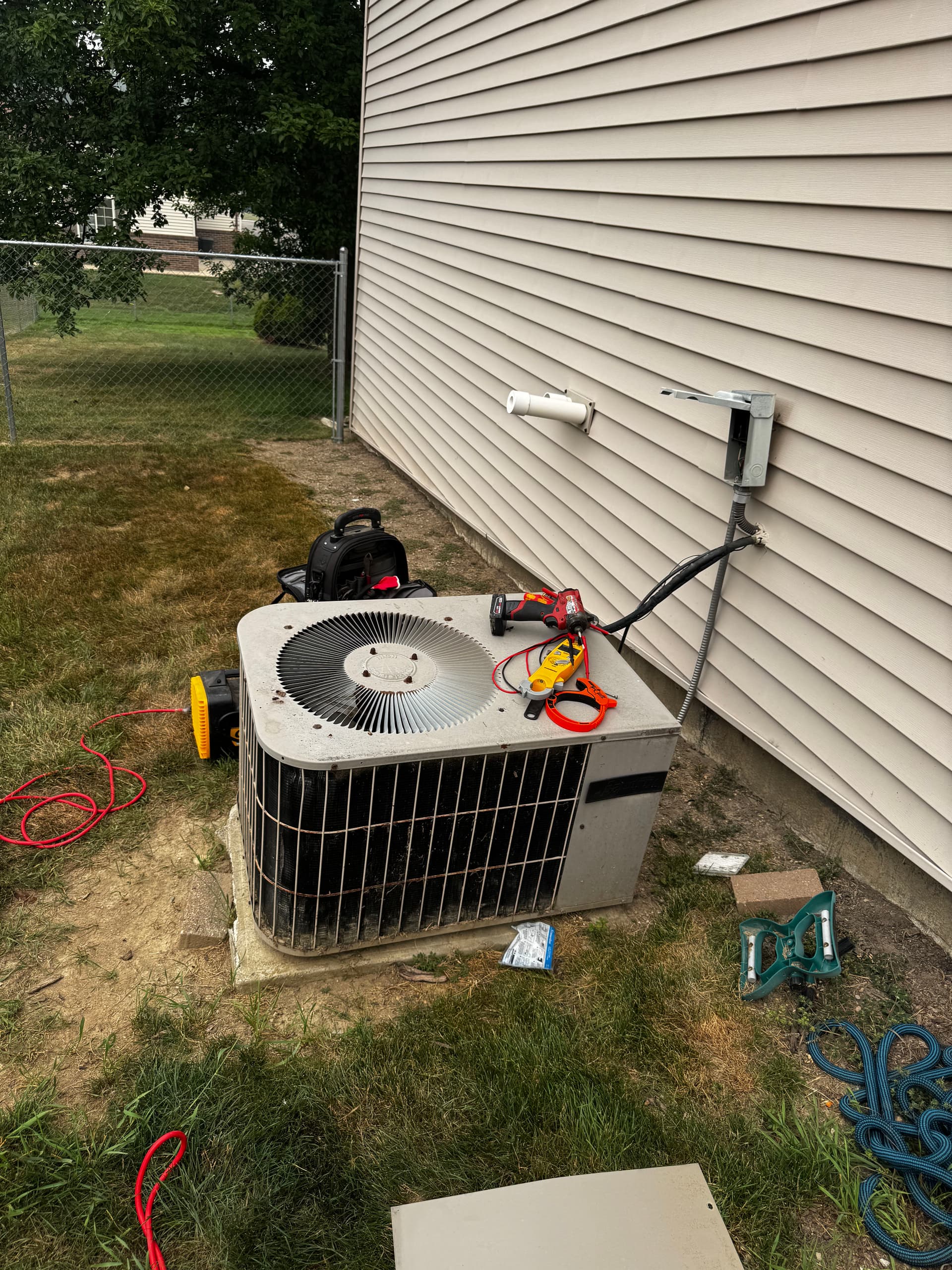 Gallery photos for Old AC System Swapped Out for a New Amana 13.4 SEER Unit: Image #2