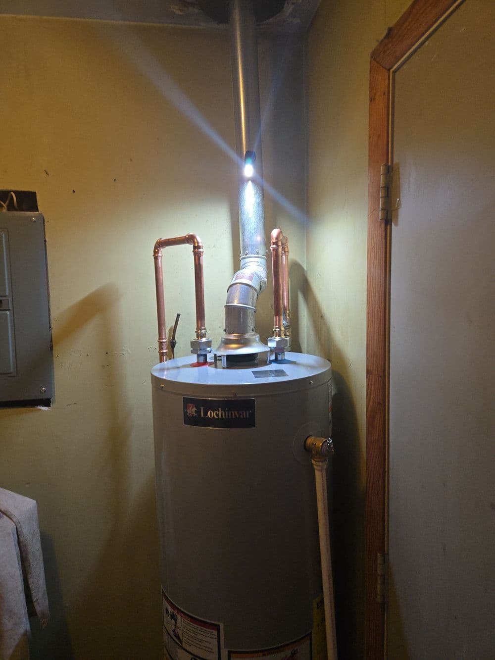 30-Gallon Gas Water Heater Replacement in Saginaw with New Copper Lines image