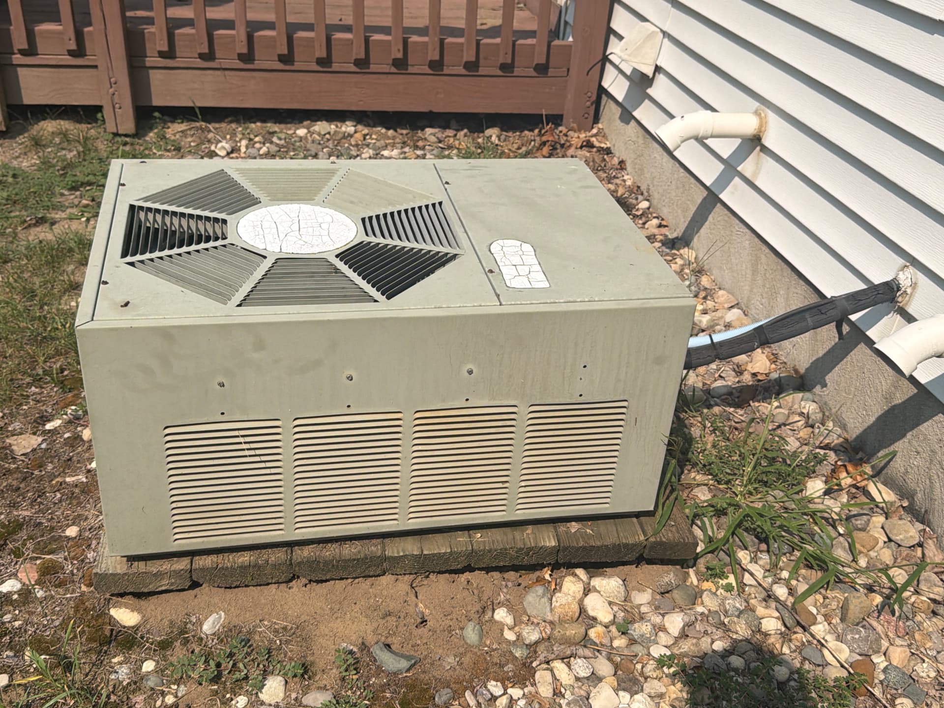 Gallery photos for Old R-22 AC System Replaced with a Brand New Amana Unit: Image #2